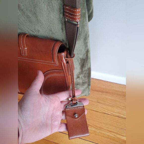 Dooney & Bourke red/brown vintage leather Florentine Toscana medium saddle bag - Picture 12 of 14